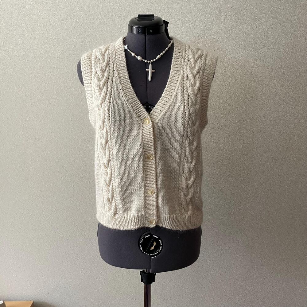 Vintage cream chunky knit cozy sweater vest Scandinavian style boho academia